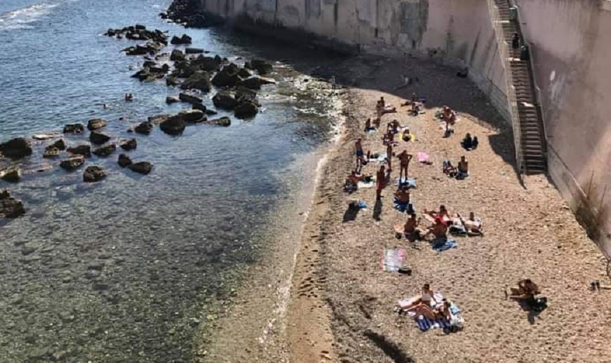 La spiaggetta di Calarossa, in Ortigia