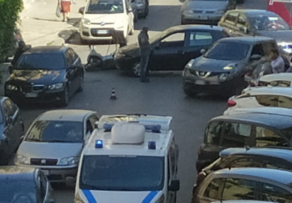 Scontro tra auto e moto, grave incidente a Palermo