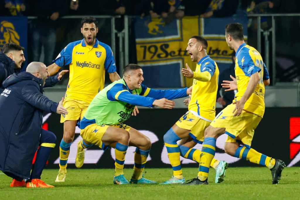 Frosinone sempre più prima dopo il successo sul Benevento per 1-0, serie B 2022-2023