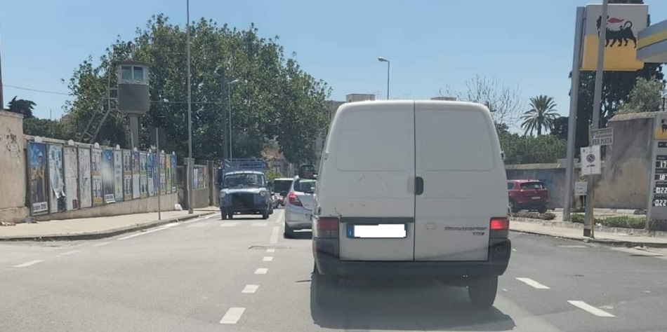 Code in via von Platen per la pista ciclabile