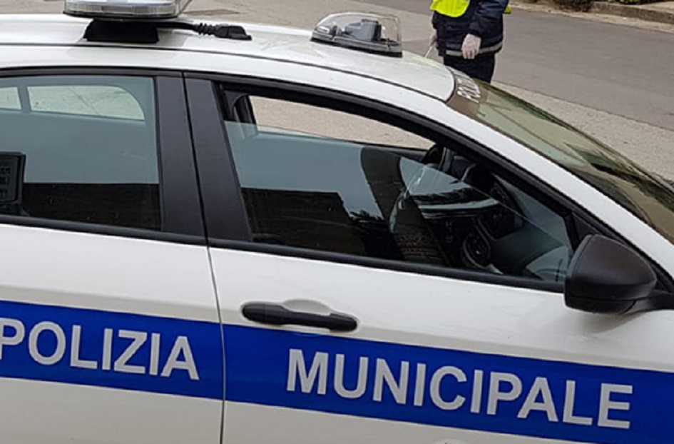 Ad Alcamo ingiunzioni del Comune per chi è stato multato per abbandono rifiuti e non ha pagato, adesso diventano anche evasori