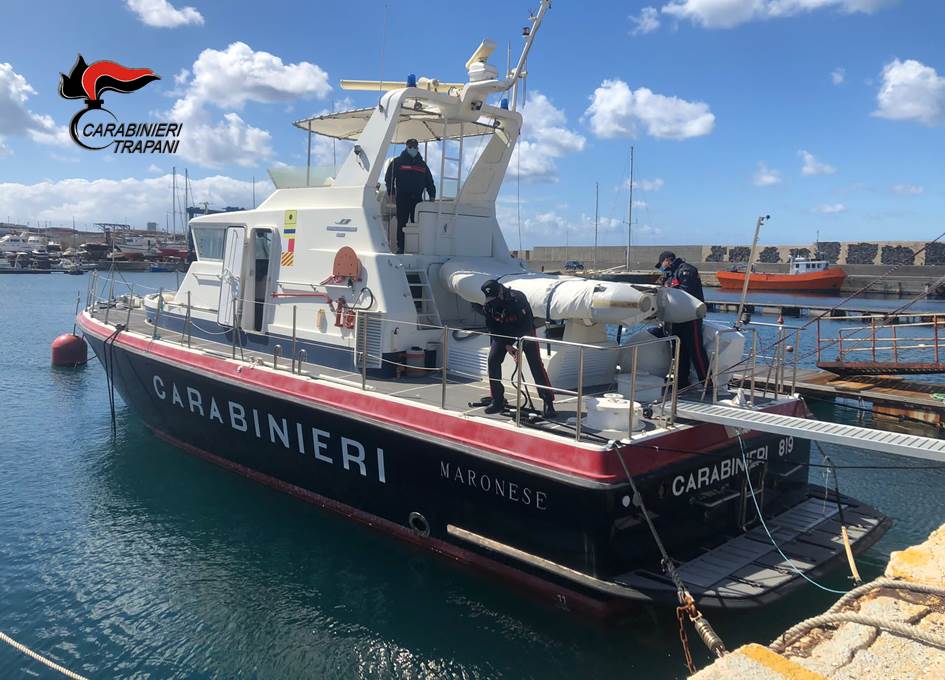 Scattano stringenti controlli lungo la costa Trapanese per la sicurezza dei bagnanti, multe a raffica alle barche fuorilegge