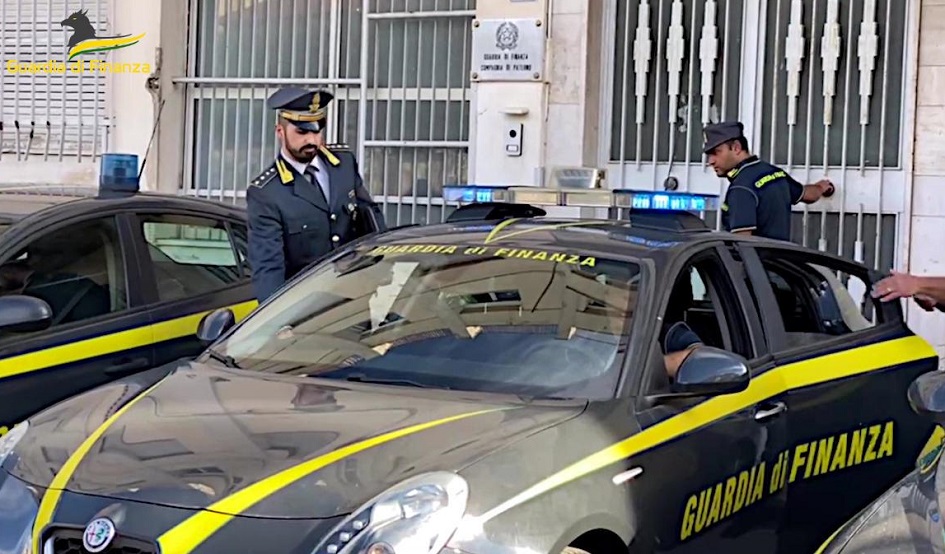 Un imprenditore nel catanese denunciato per auto riciclaggio, maxi evasione fiscale con il suo call center totalmente sconosciuto al fisco