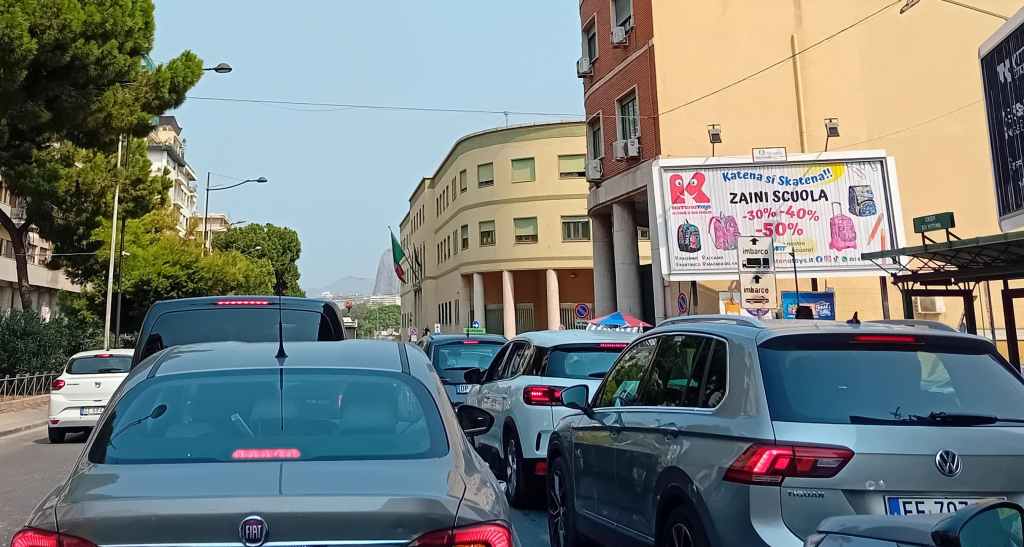 Traffico porto Palermo uscita crocieristi