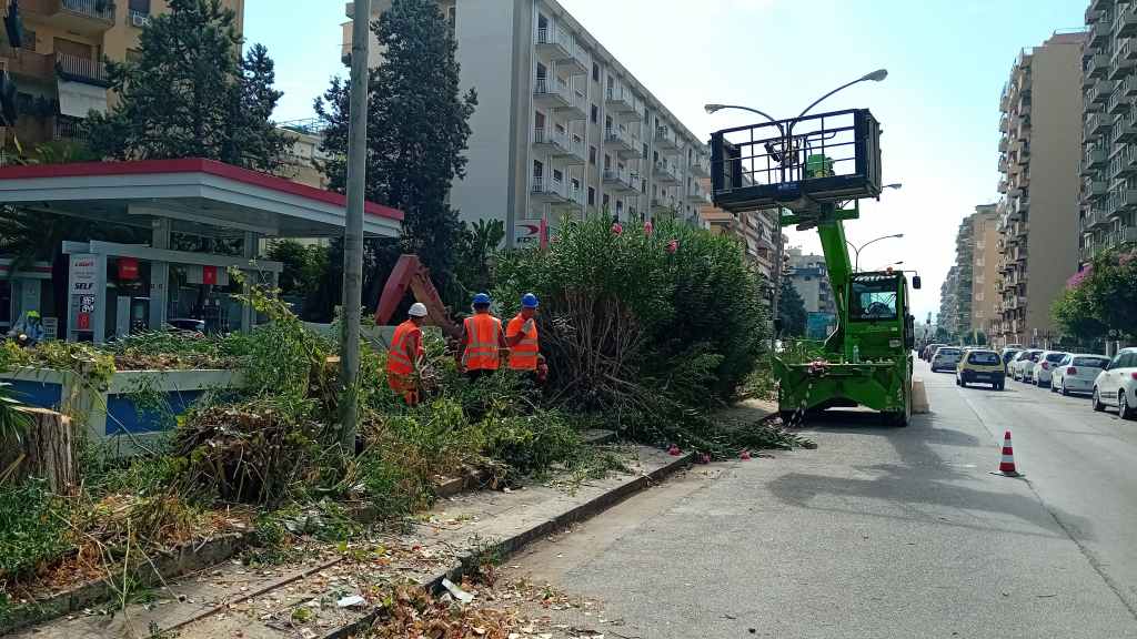 Lavori preliminari passante ferroviario - viale delle Alpi