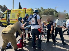 Camion contro fermata dell’autobus a Tel Aviv, almeno 40 feriti