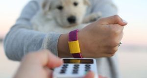 Intesa Sanpaolo e Mastercard con Tapster, arriva il Payment Bracelet