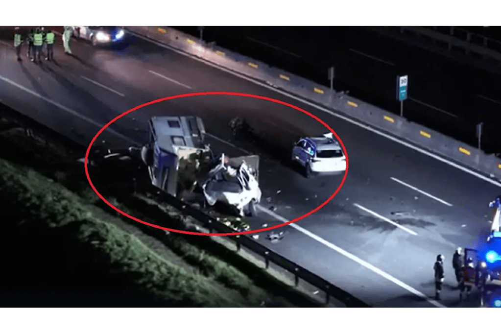 Camper contromano in autostrada.